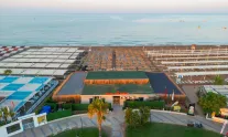 DREAM FUN WORLD Pools & Beach