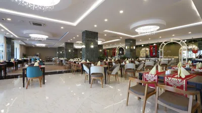DREAM WATER WORLD Restaurants