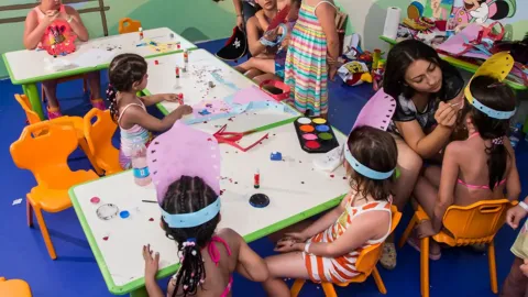 DREAM WORLD AQUA Mini Club