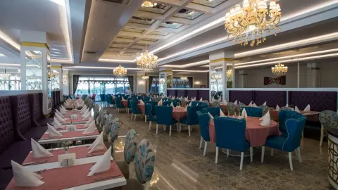 DREAM WORLD AQUA Restaurants