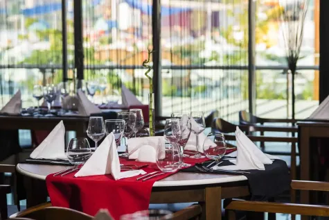 DREAM WORLD HILL Restaurants