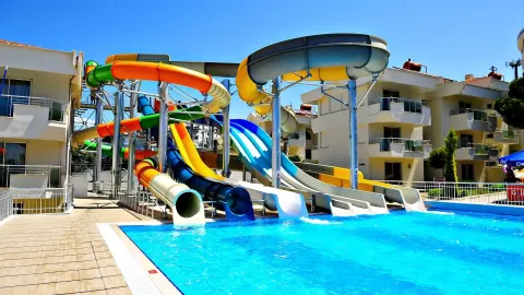 DREAM WORLD HILL Activities