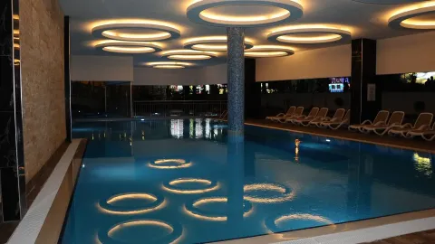DREAM WORLD HILL Pools & Beach