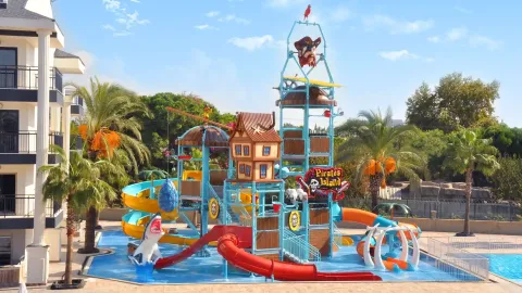 DREAM WORLD PALACE Activities