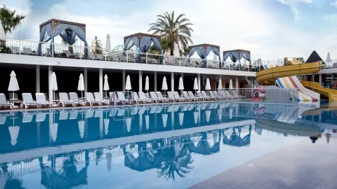 DREAM WORLD RESORT - SPA Pools & Beach