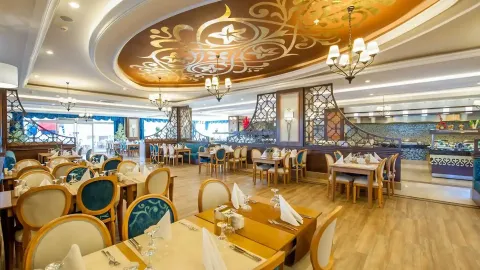 DREAM WORLD RESORT - SPA Restaurants
