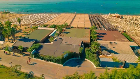 DREAM WORLD RESORT - SPA Pools & Beach