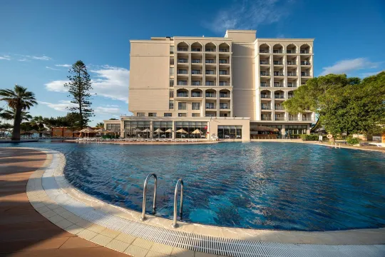 DUJA DIDIM Pools & Beach