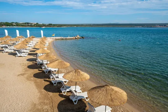 DUJA DIDIM Pools & Beach