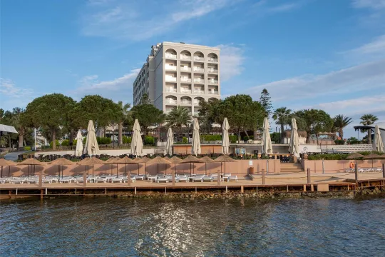 DUJA DIDIM Pools & Beach
