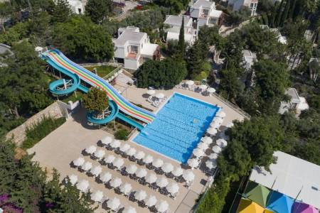 DUJA HOTELS BODRUM Pools & Beach