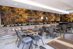 DUQQAN DELUXE HOTEL Restaurants