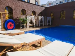 DUQQAN DELUXE HOTEL Pools & Beach