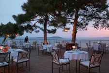 EAGLES VILLAS Restaurants