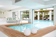 EAGLES VILLAS Pools & Beach