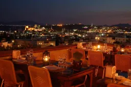 EL VINO SUITES Bars