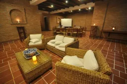EL VINO SUITES Lobby