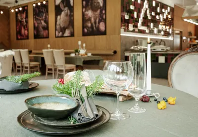 ELA PARK HOTEL Restaurants