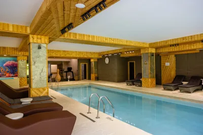 ELA PARK HOTEL Pools & Beach