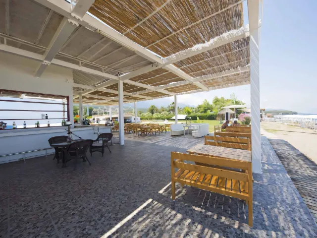 ELAMIR RESORT HOTEL Bars