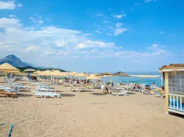 ELAMIR RESORT HOTEL Pools & Beach