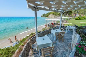 ELANI BAY RESORT Restaurants