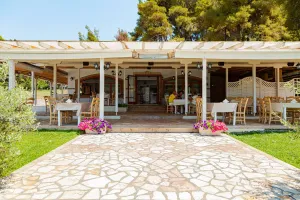 ELANI BAY RESORT Restaurants