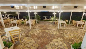 ELANI BAY RESORT Restaurants