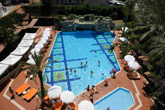 ELEGANCE HOTELS INTERNATIONAL General Images