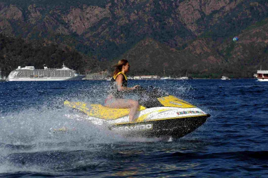 ELEGANCE HOTELS INTERNATIONAL Activities