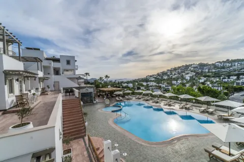 ELEMENTA HOTEL 12+ Pools & Beach