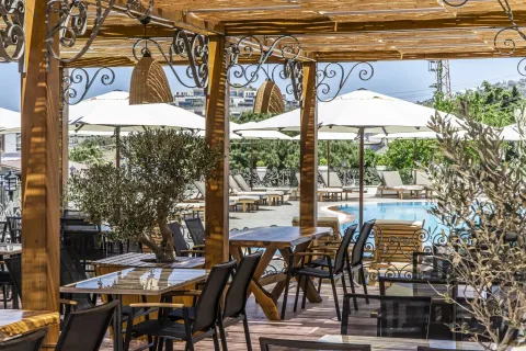 ELEMENTA HOTEL 12+ Bars