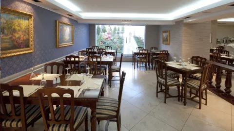 ELINOTEL APOLAMARE Restaurants