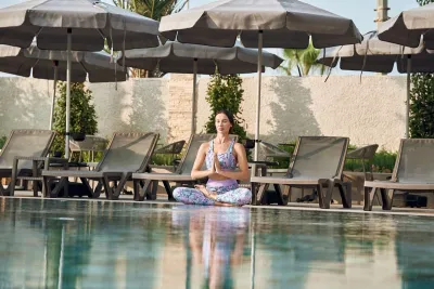 ELYSEE RIVE HOTEL Pools & Beach