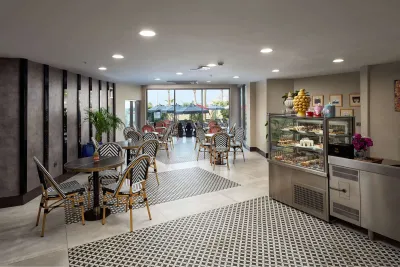 ELYSEE RIVE HOTEL Bars