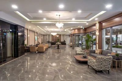 ELYSEE RIVE HOTEL Lobby