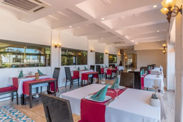 EMELDA SUN CLUB Restaurants