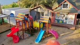 EOS BEACH RESORT (ex.Crystal Land of Paradise) Mini Club