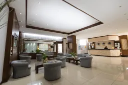EPIC HOTEL Lobby