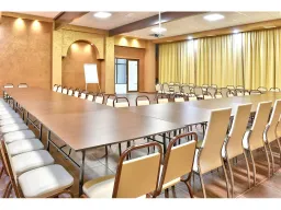 ESTREYA RESIDENCE Meetings