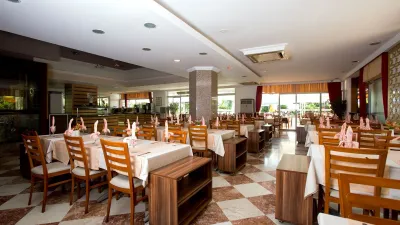 FAME BEACH HOTEL Restaurants