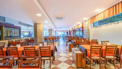 FAME BEACH HOTEL Restaurants