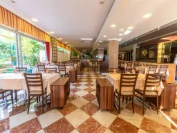 FAME HOTEL Restaurants