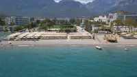 FAME RESIDENCE GOYNUK Pools & Beach