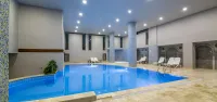 FAME RESIDENCE GOYNUK Pools & Beach