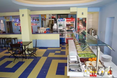 FAMILY HOTEL ELVIRA Restaurants