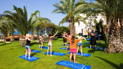 FANTASIA HOTEL DE LUXE Activities