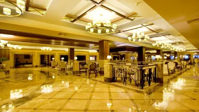 FANTASIA HOTEL DE LUXE Bars