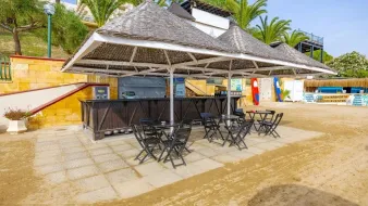 FANTASIA HOTEL DE LUXE Bars