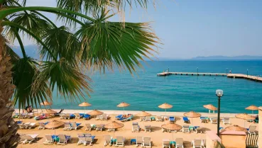 FANTASIA HOTEL DE LUXE Pools & Beach